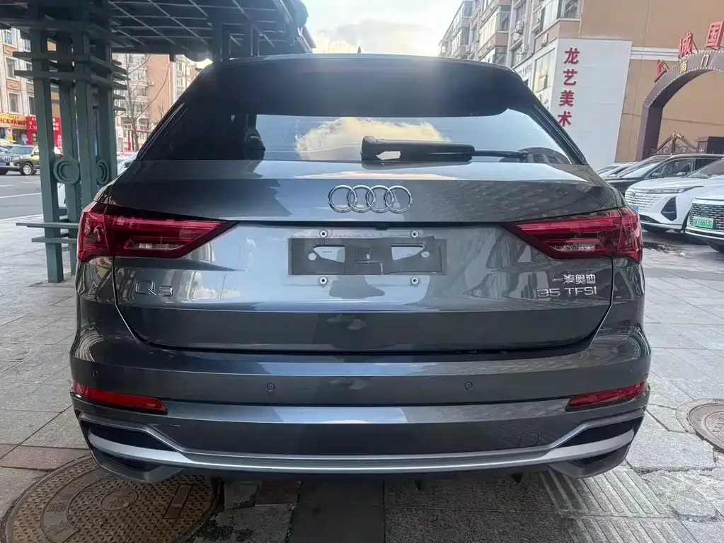 Audi Q3 — фото 7