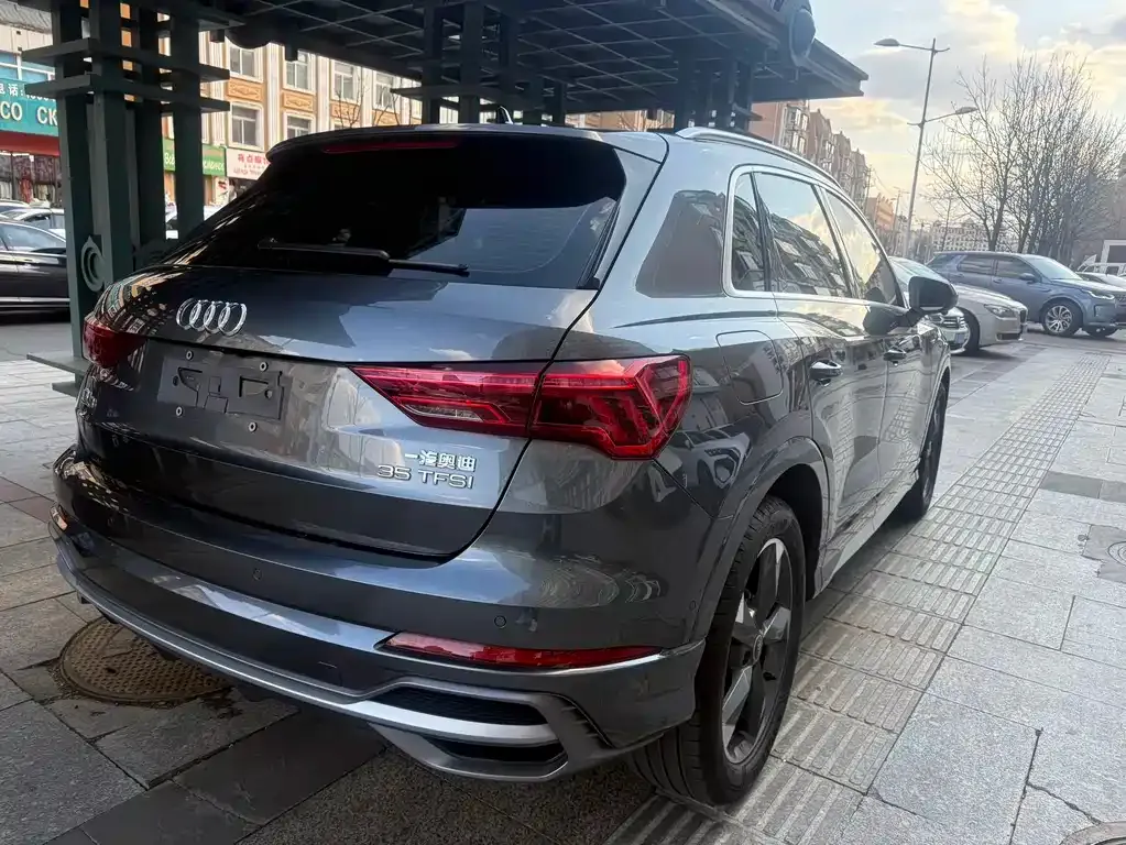 Audi Q3 — фото 10