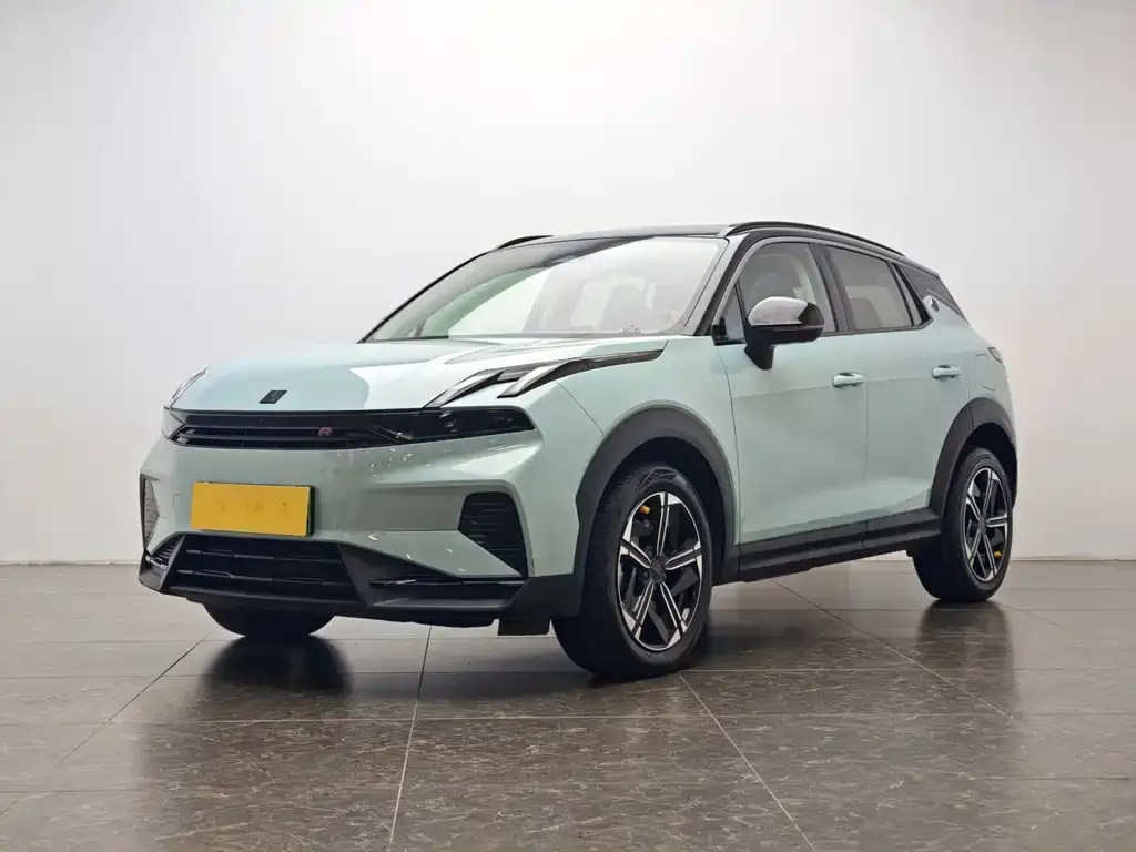 Lynk & Co 06 EM-P