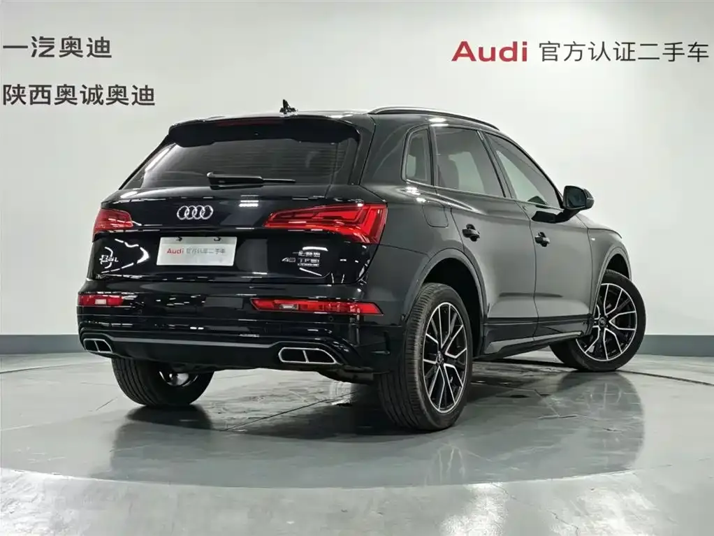 Audi Q5L — фото 7
