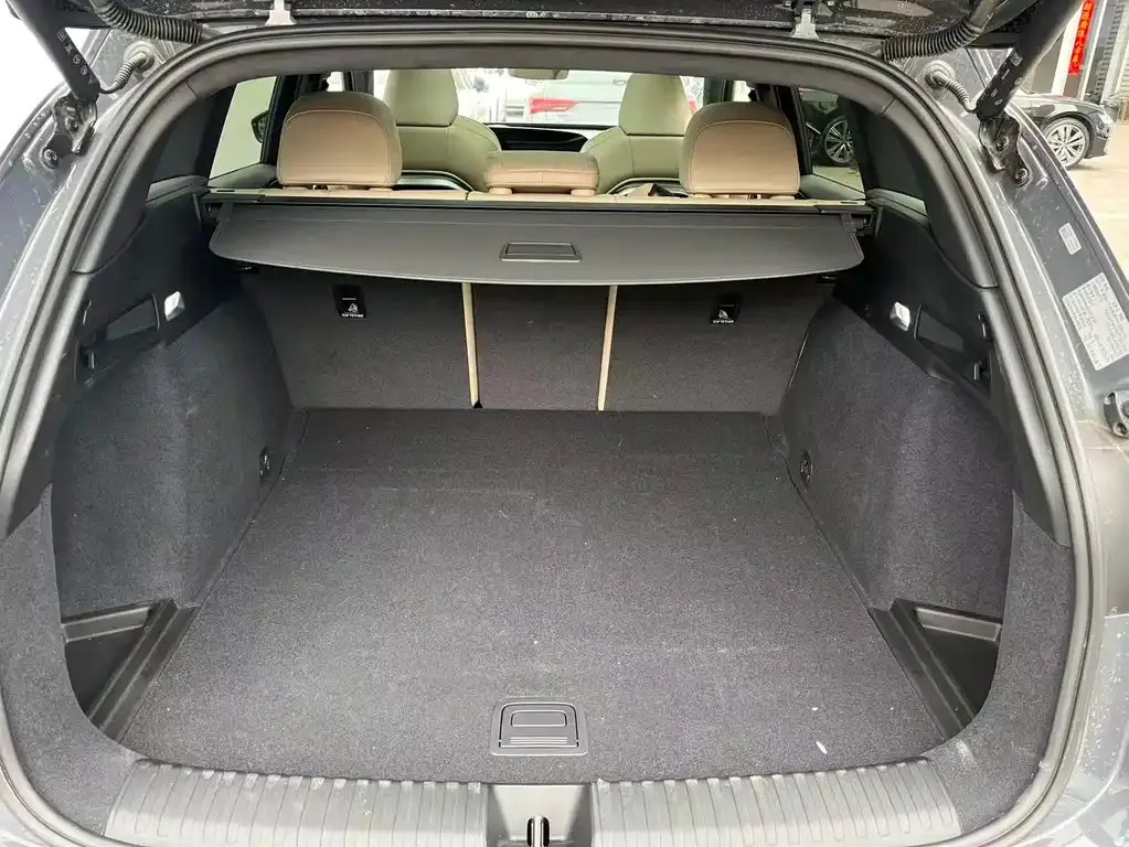 Audi Q6L e-tron 2025 из CN, фото 6