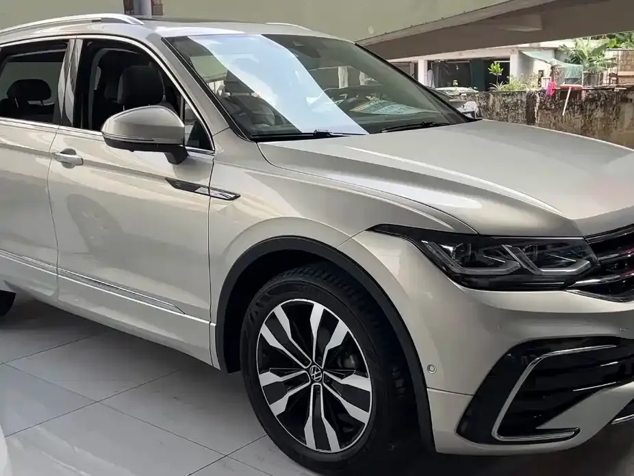 Volkswagen Tiguan L — фото 3