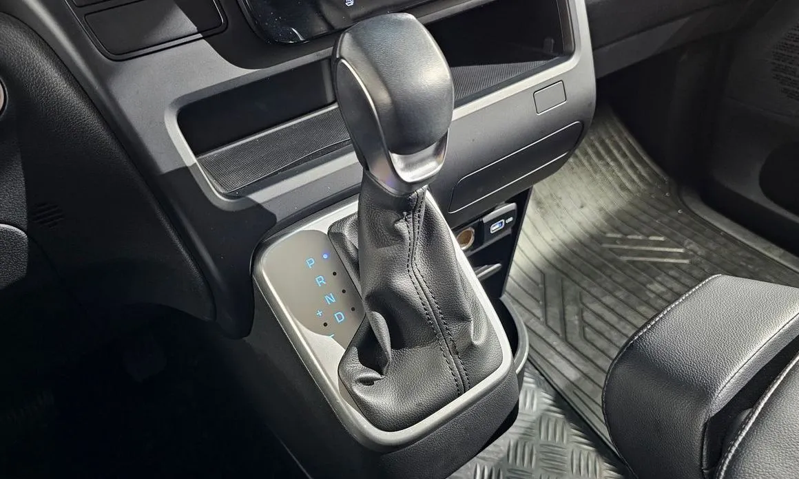 Hyundai Staria — фото 2