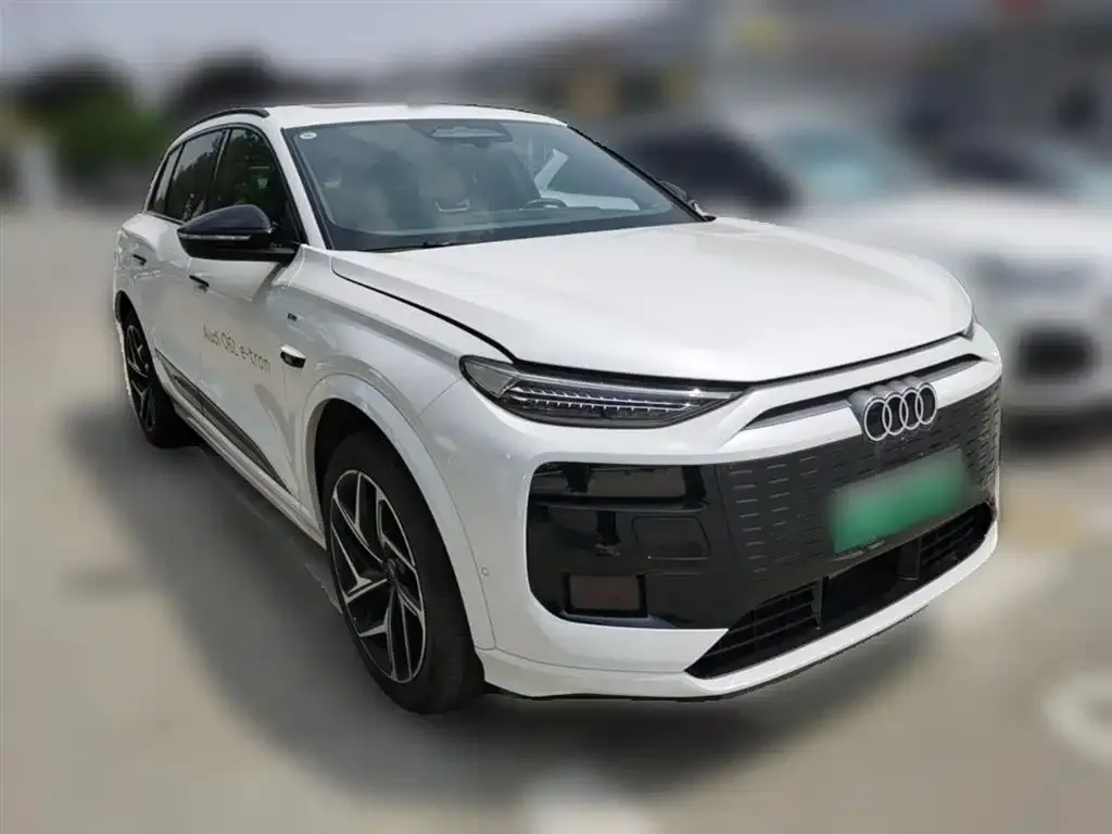 Audi Q6L e-tron — фото 8