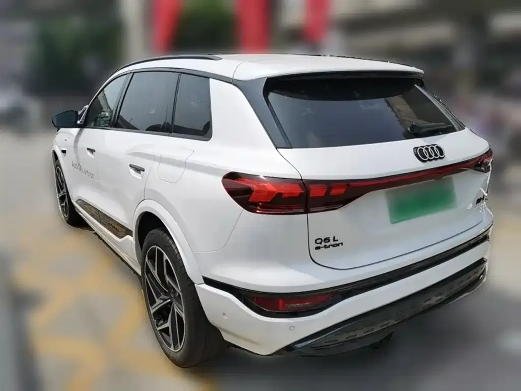 Audi Q6L e-tron — фото 6
