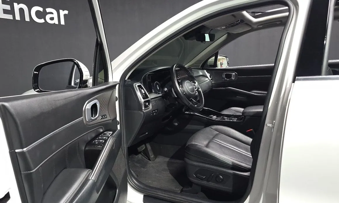 Kia Sorento — фото 7