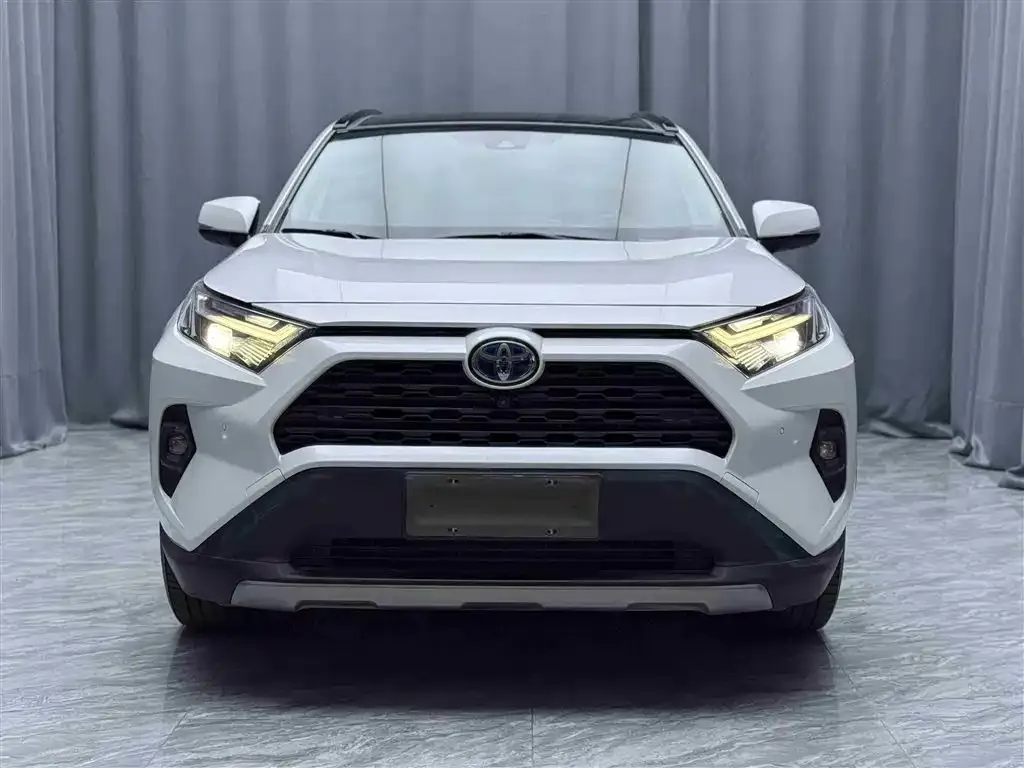 Toyota RAV4 — фото 2