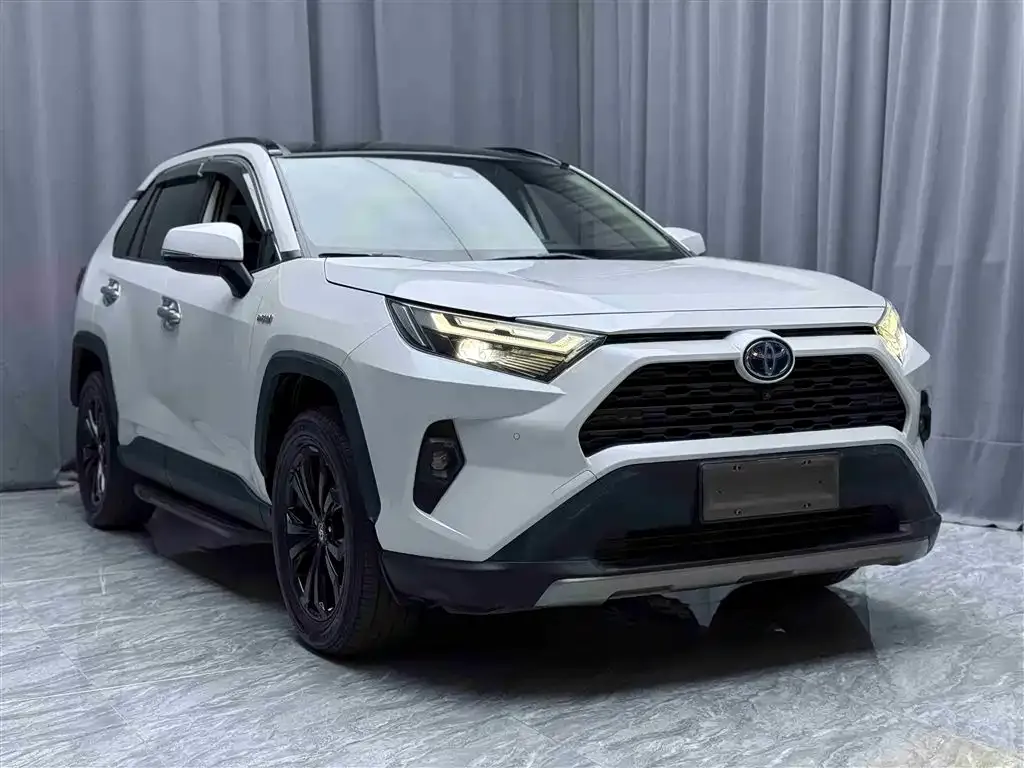 Toyota RAV4 — фото 9
