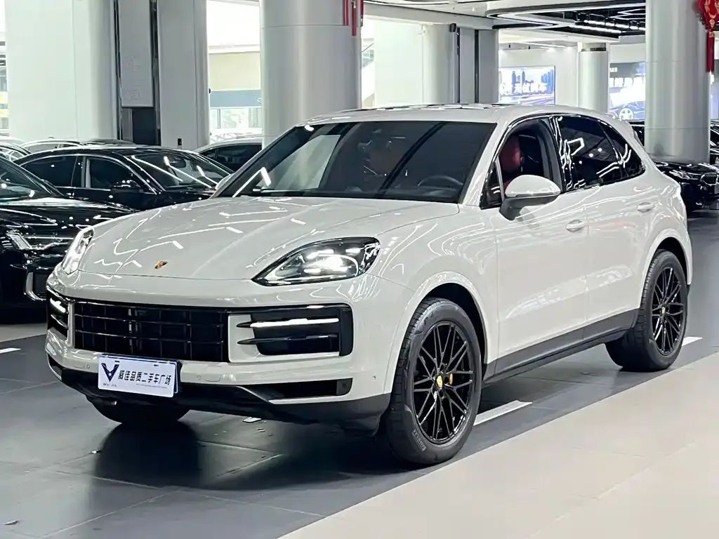 Porsche Cayenne — фото 1