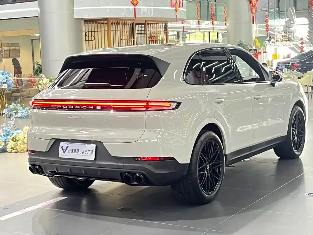 Porsche Cayenne — фото 8