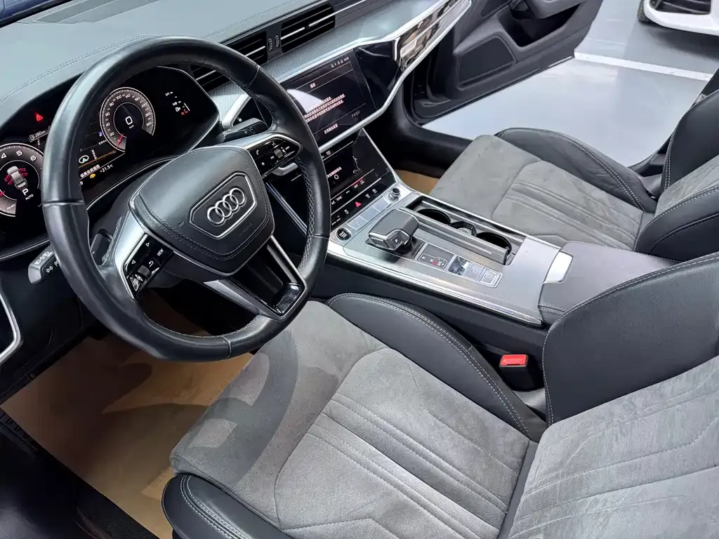 Audi A6L 2022 из CN, фото 9