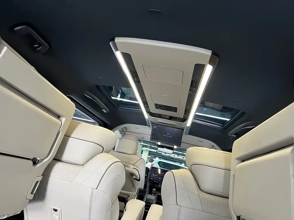 Toyota Alphard — фото 3