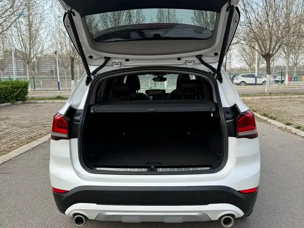 BMW X1 — фото 10