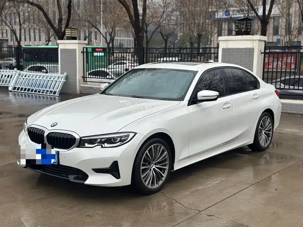 BMW 3 Series — фото 1