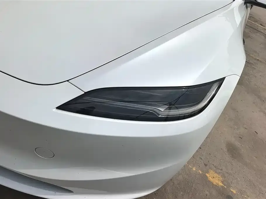 Tesla Model 3 — фото 8
