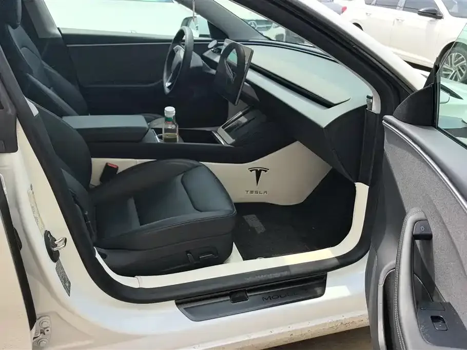 Tesla Model 3 — фото 2