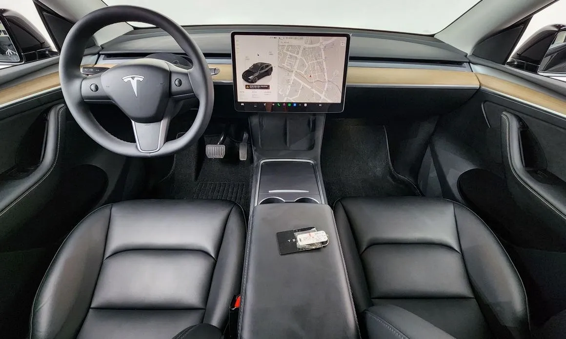 Tesla Model Y 2023 из KR, фото 7