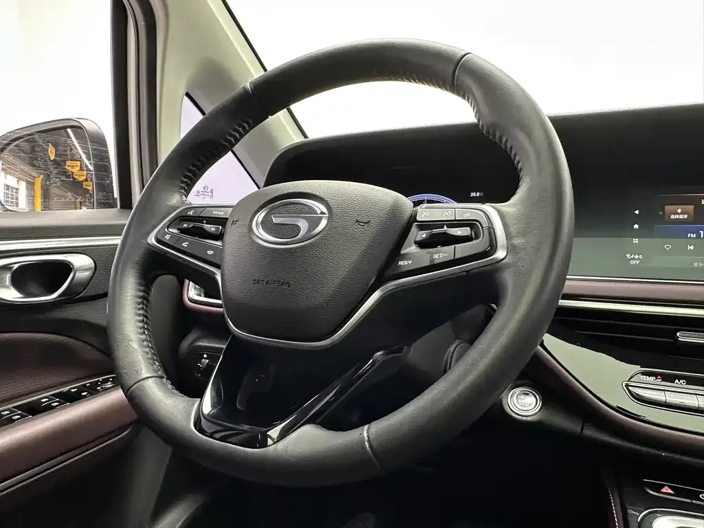 GAC Motor Trumpchi M6 — фото 10