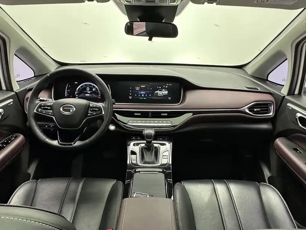 GAC Motor Trumpchi M6 — фото 9