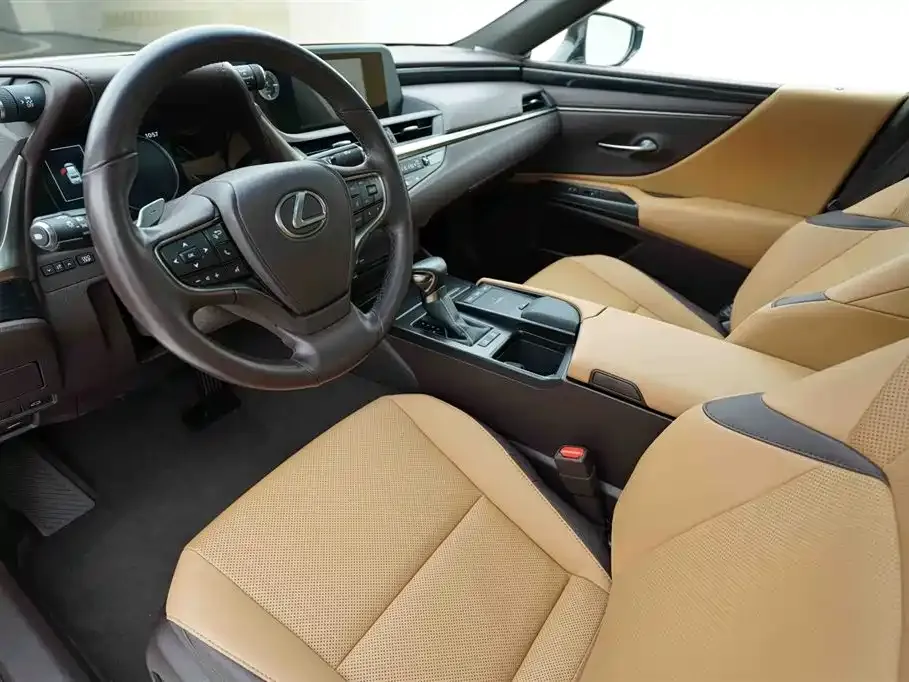 Lexus ES 2021 из CN, фото 9
