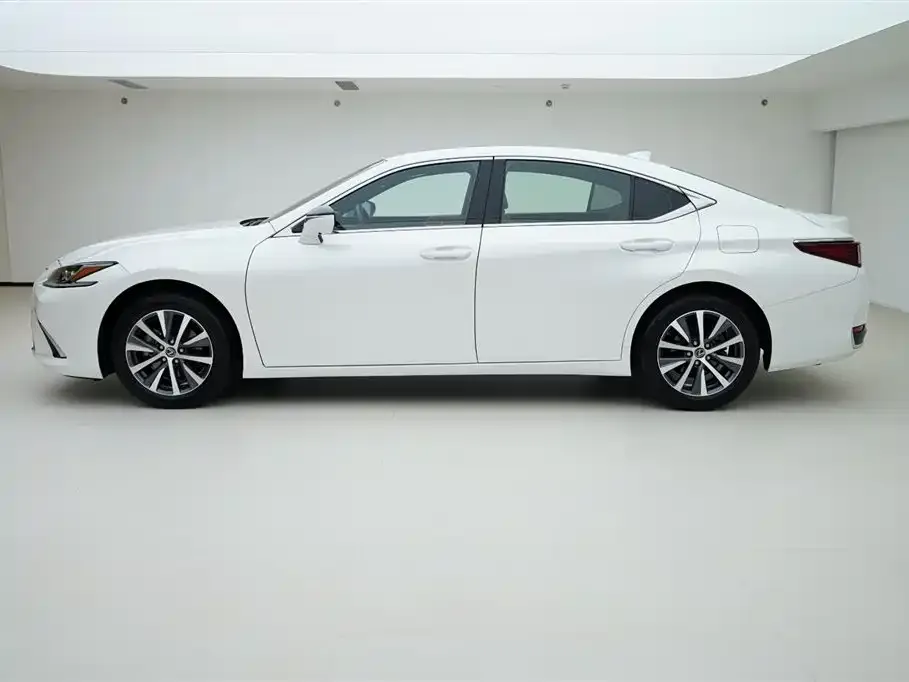 Lexus ES 2021 из CN, фото 7
