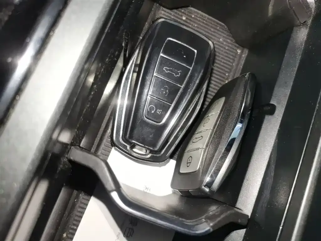 Geely Haoyue L 2024 из CN, фото 6