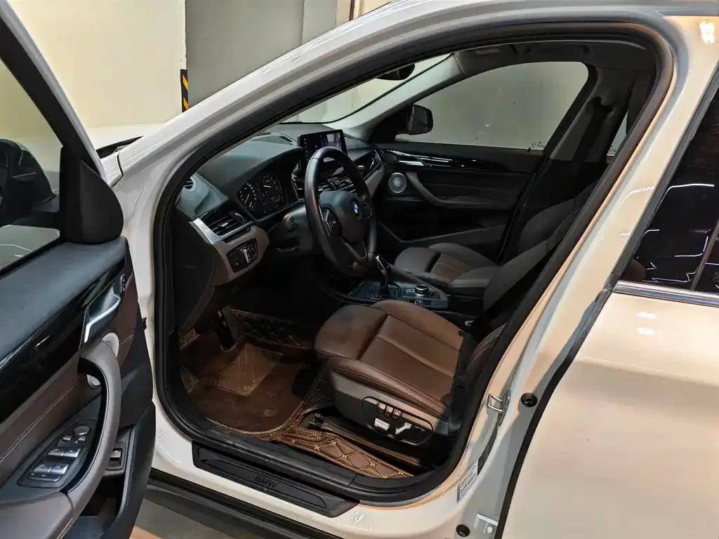 BMW X1 2021 из CN, фото 6