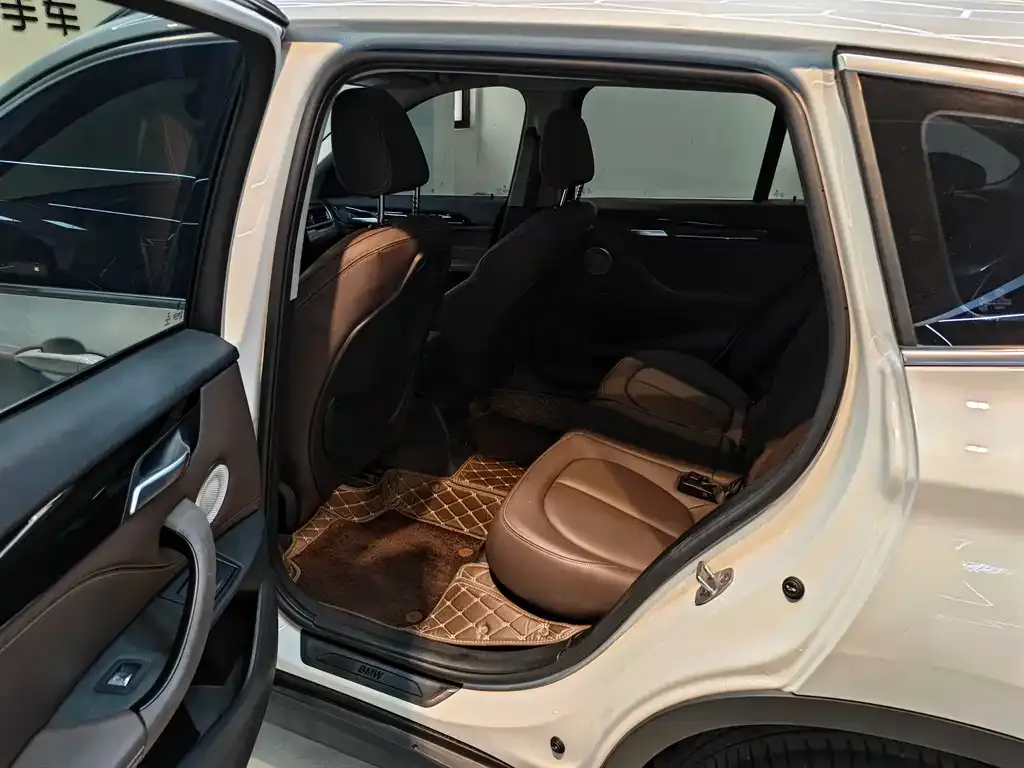 BMW X1 2021 из CN, фото 4