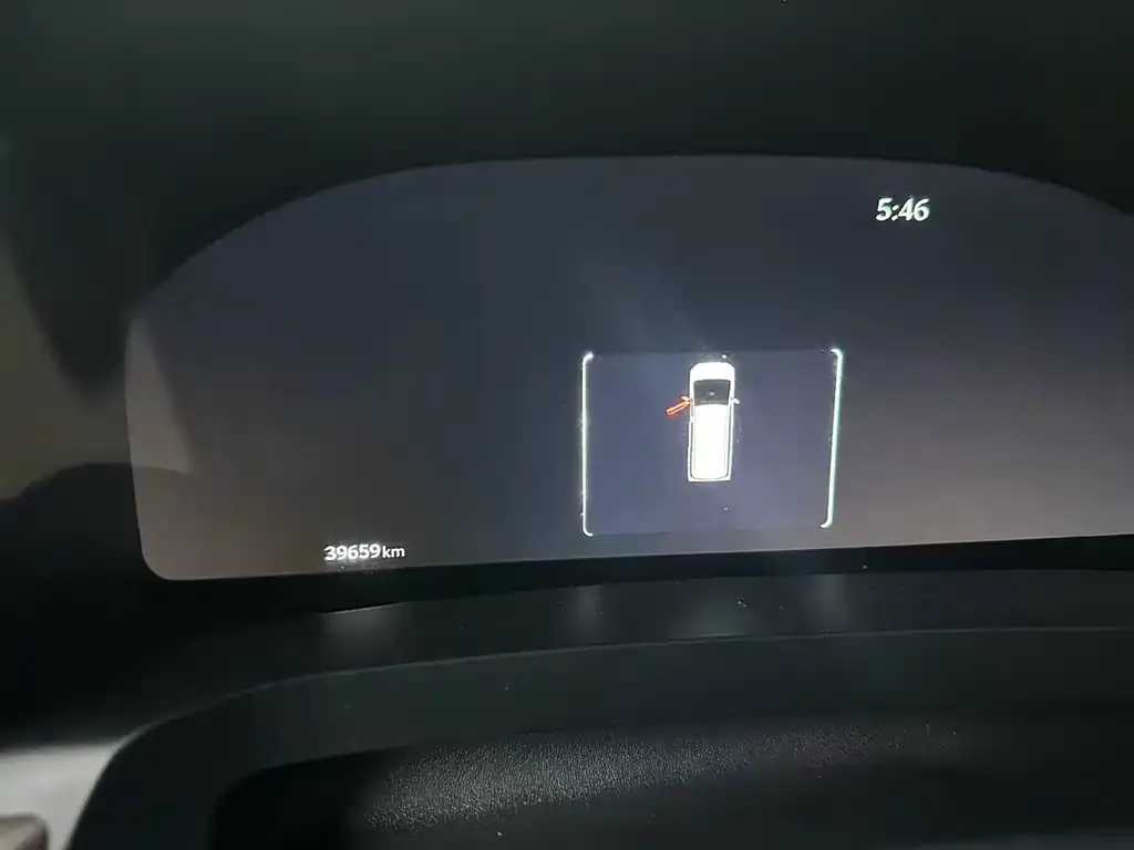 Toyota Alphard — фото 4