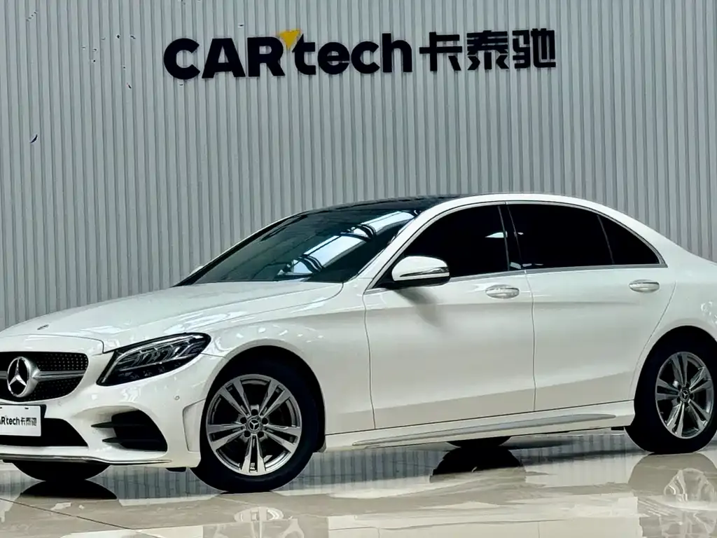 Mercedes-Benz C-Class — фото 1