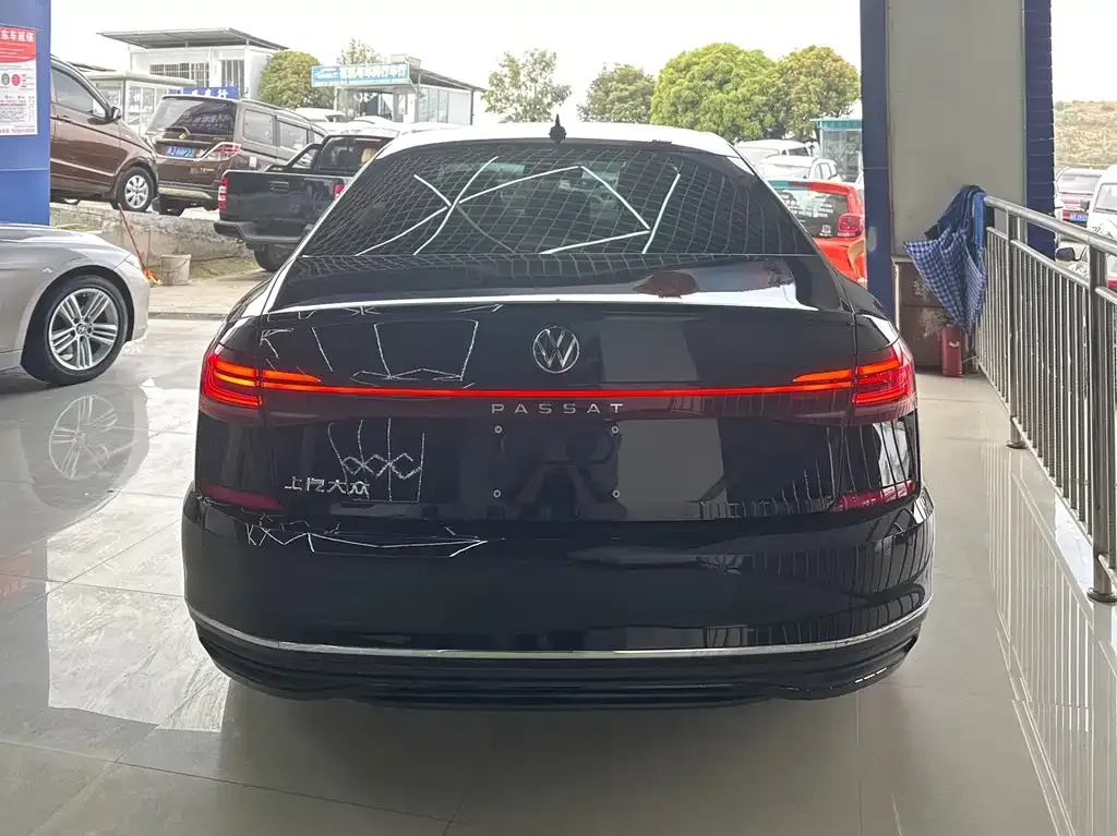 Volkswagen Passat — фото 8
