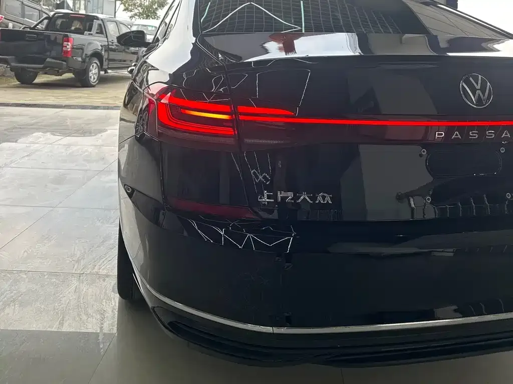 Volkswagen Passat — фото 2