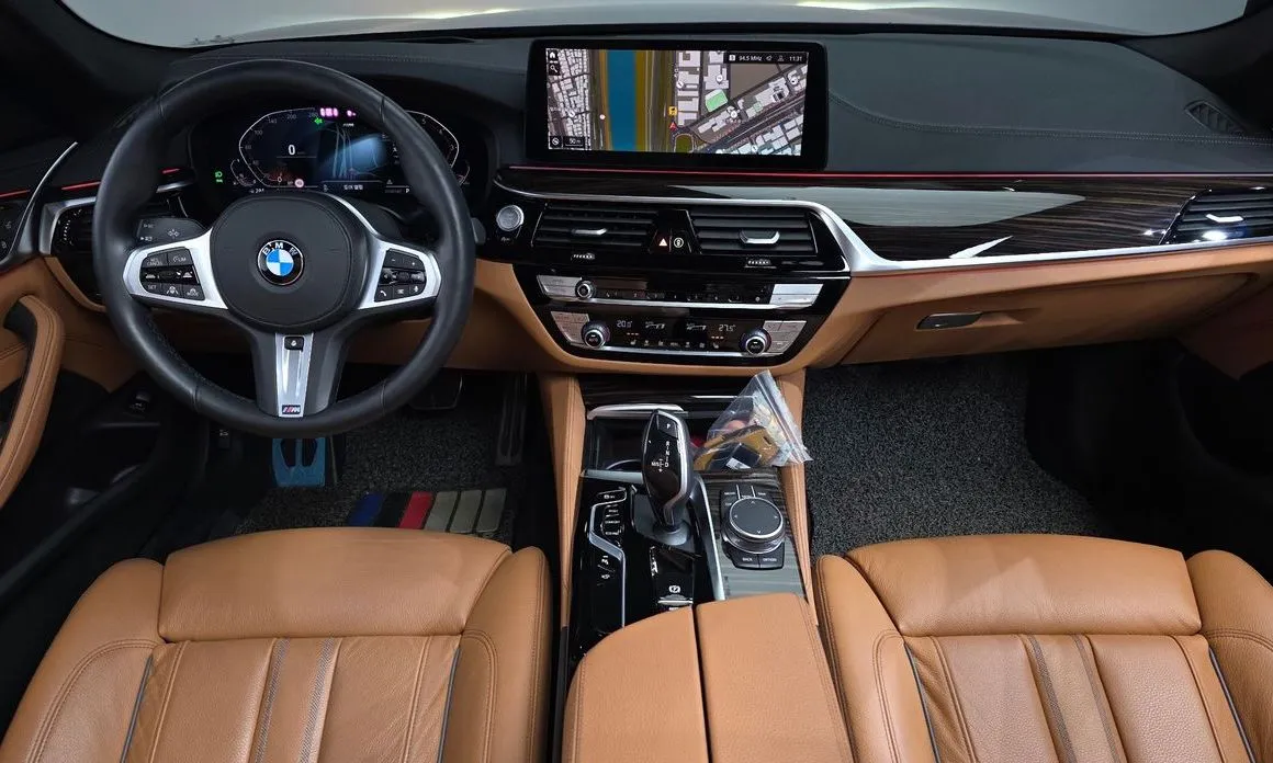 BMW 5-Series 2021 из KR, фото 10