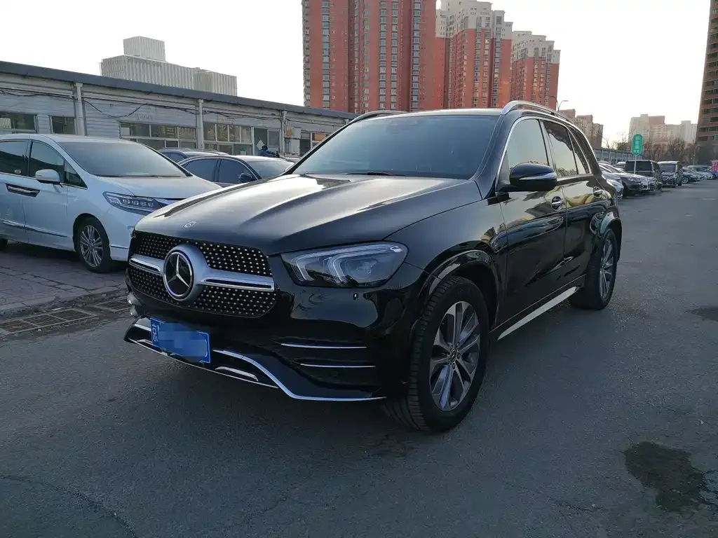 Mercedes-Benz GLE — фото 1