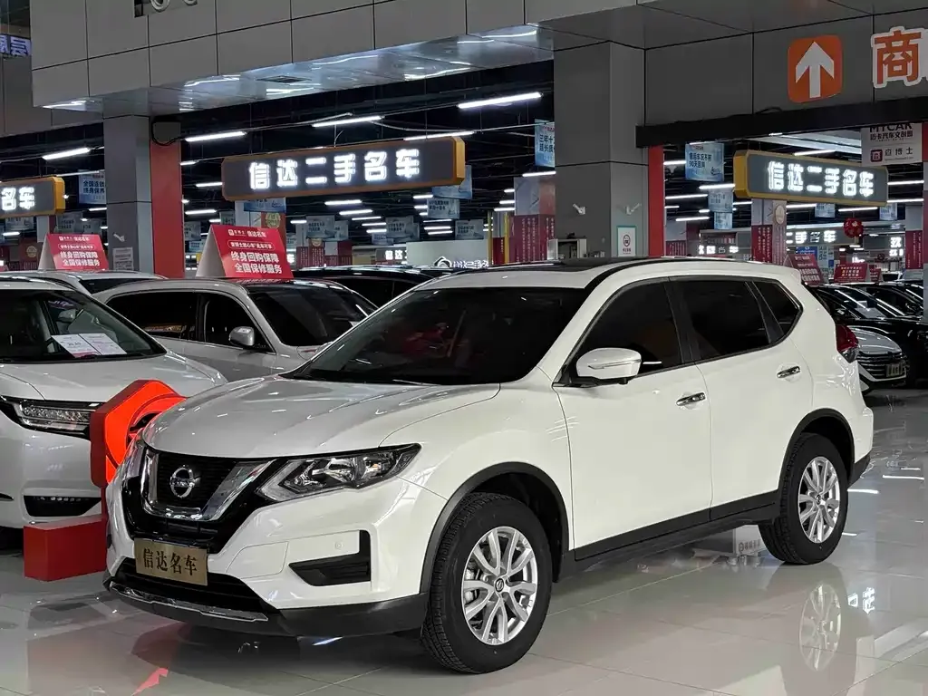 Nissan X-Trail — фото 1