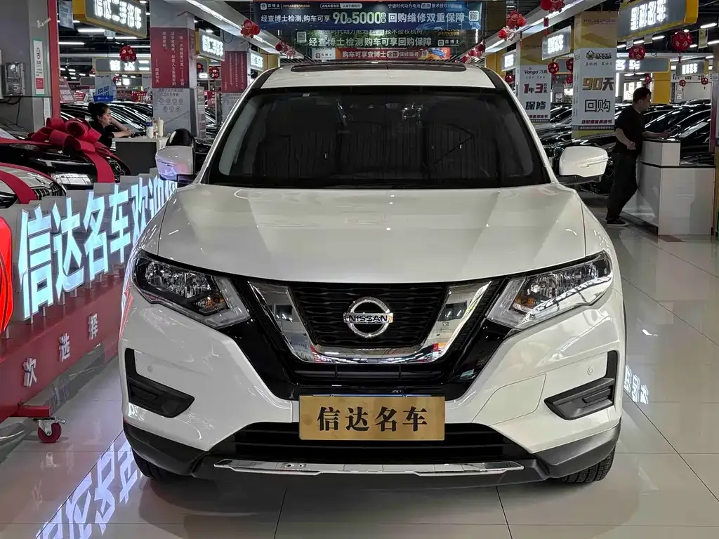 Nissan X-Trail — фото 7