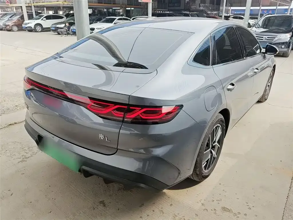 BYD Qin L — фото 10