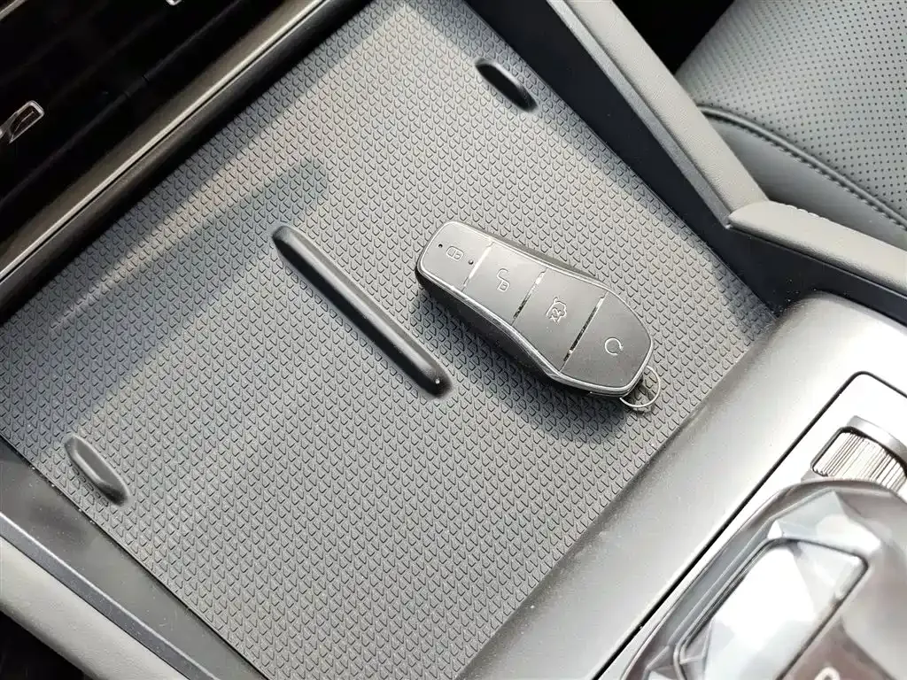BYD Qin L — фото 7