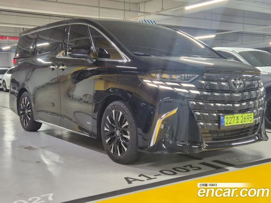 Toyota Alphard — фото 5