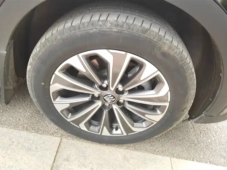 Buick Envision Plus — фото 6