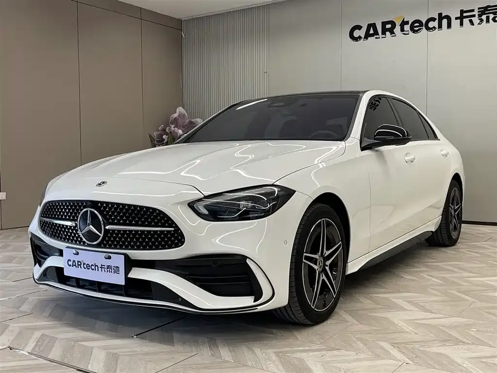 Mercedes-Benz C-Class — фото 1