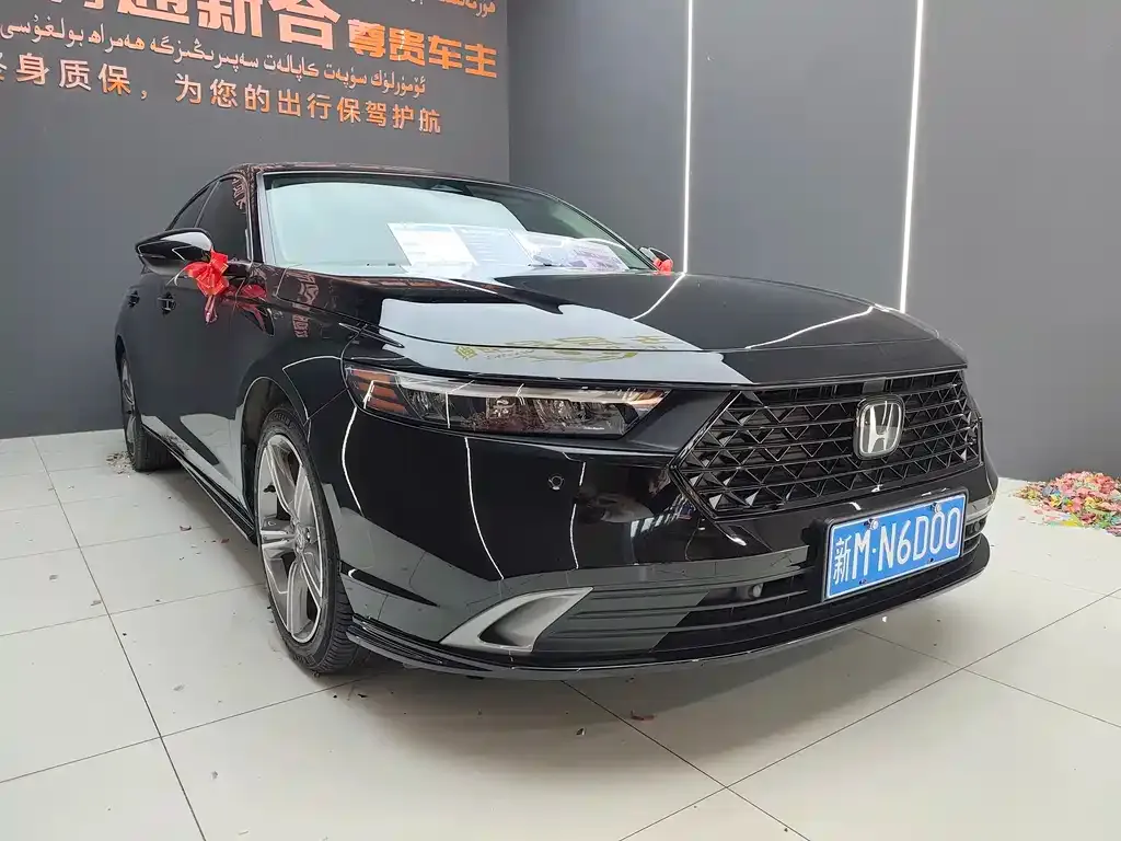 Honda Accord — фото 8