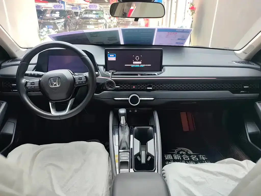 Honda Accord — фото 9