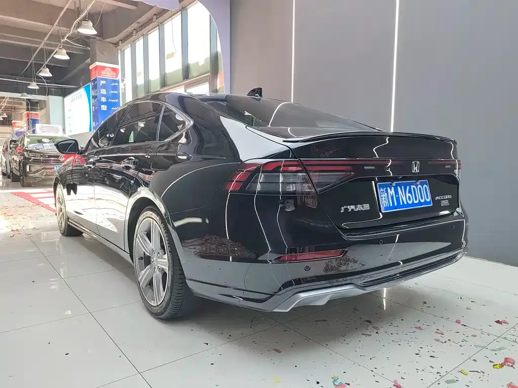 Honda Accord — фото 5