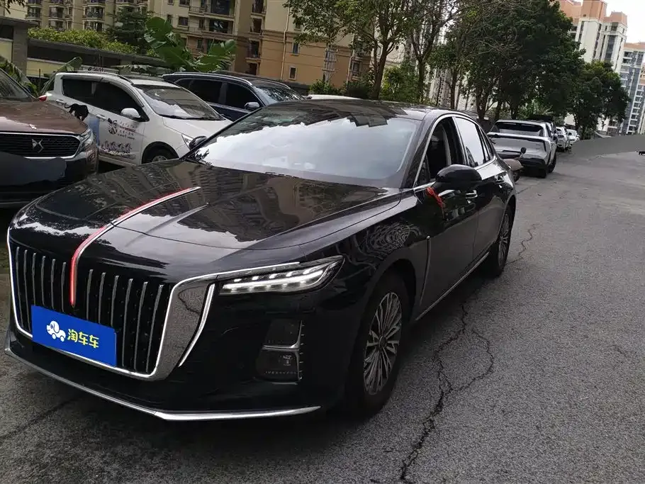 Hongqi H5 — фото 1