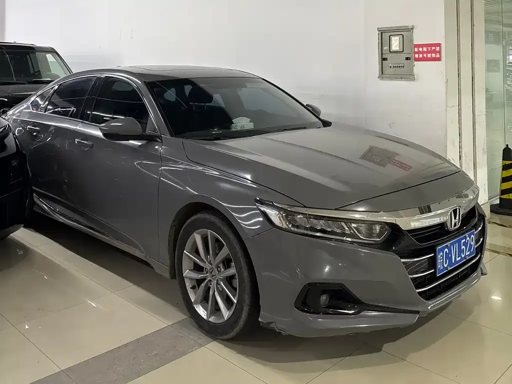 Honda Accord — фото 8