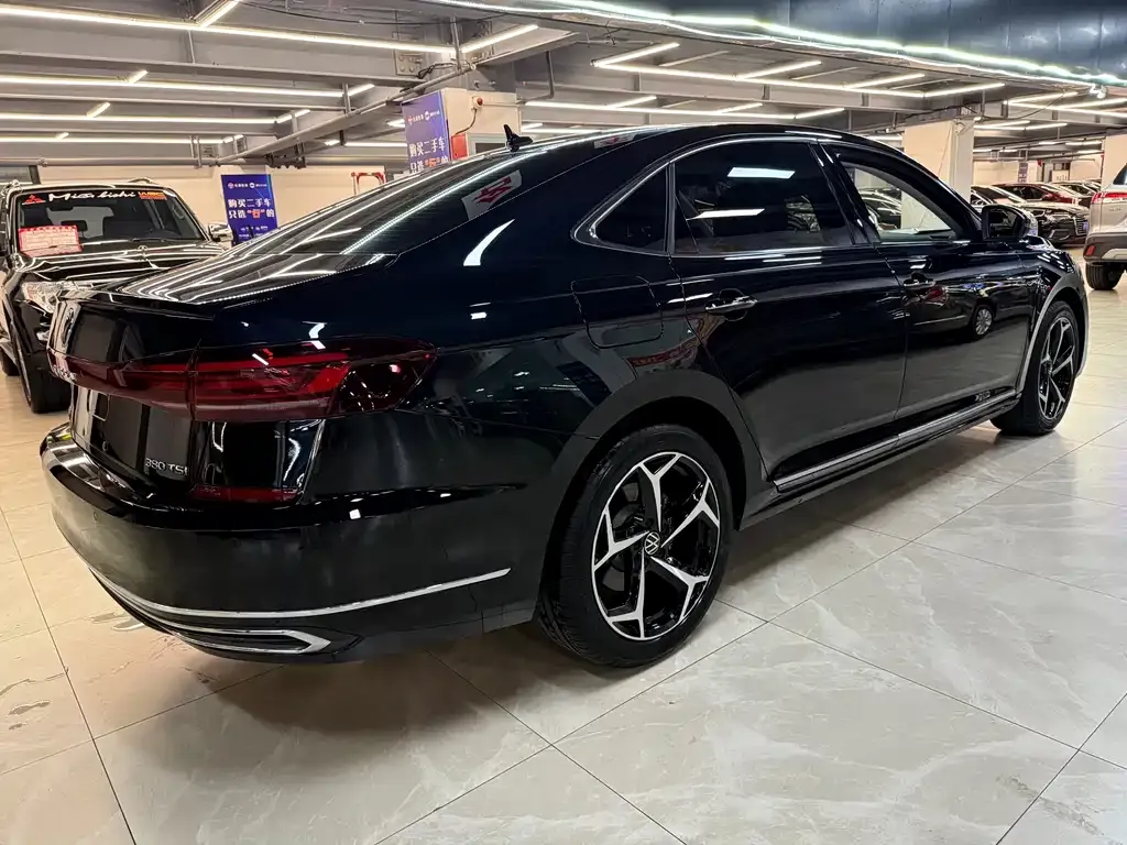 Volkswagen Passat — фото 2