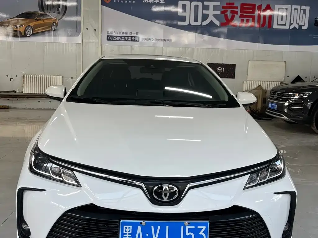 Toyota Corolla — фото 1