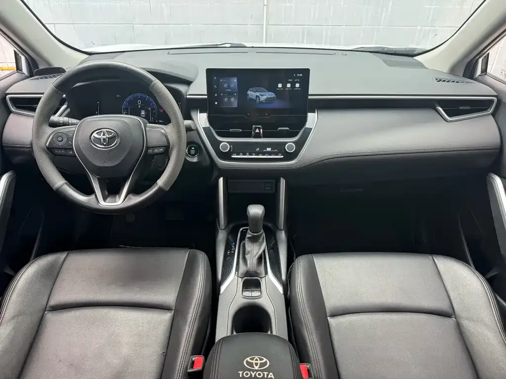 Toyota Frontlander 2023 из CN, фото 10