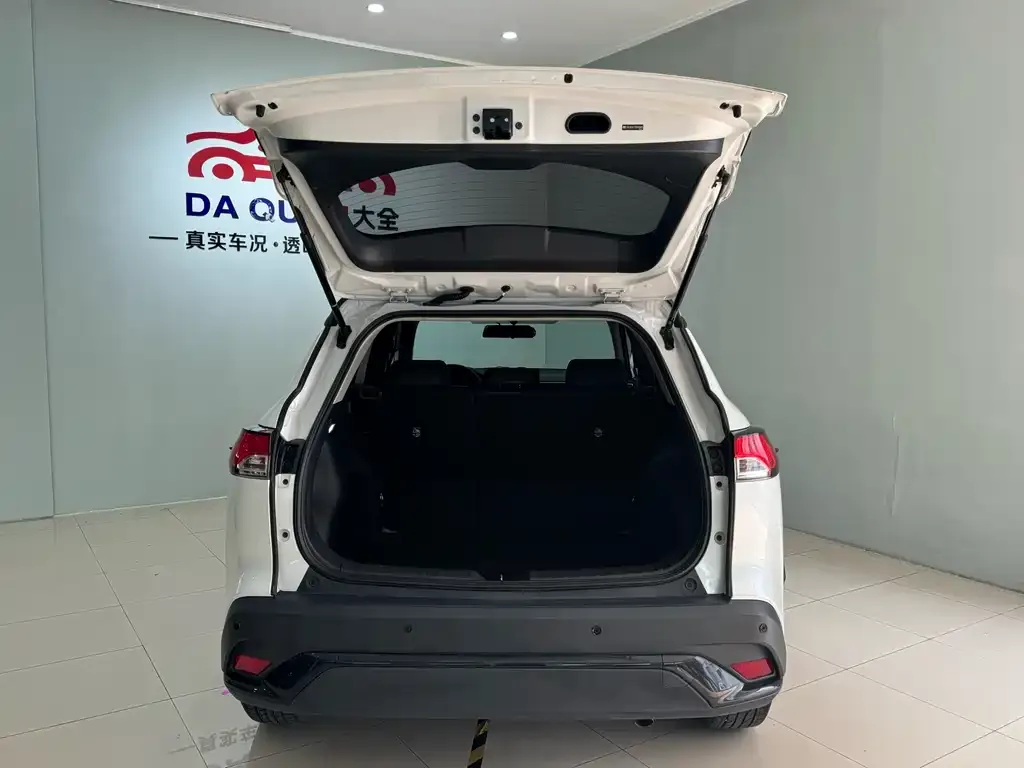 Toyota Frontlander 2023 из CN, фото 9